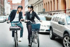 تجهیزات ضروری برای دوچرخه‌سواری شهری