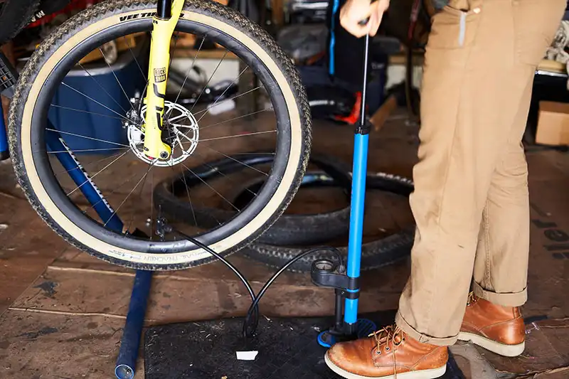 بررسی تجهیزات دوچرخه سواری